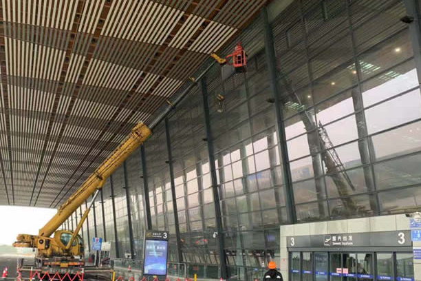 三水玻璃幕墙维护和保养